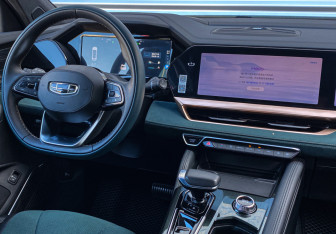 Подержанный автомобиль Geely Monjaro 2023 года (12 фото)