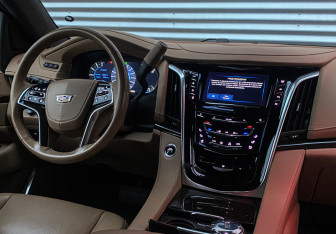 Подержанный автомобиль Cadillac Escalade Suv 2020 года (13 фото)