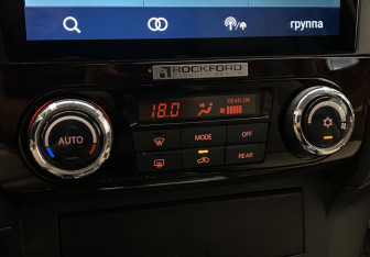 Подержанный автомобиль Mitsubishi Pajero 2019 года (20 фото)