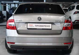 Подержанный автомобиль Skoda Octavia Liftback 2018 года (5 фото)