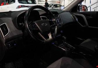 Подержанный автомобиль Hyundai Creta 2019 года (16 фото)