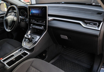 Подержанный автомобиль Haval M6 2023 года (11 фото)