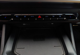 Подержанный автомобиль Geely Okavango 2023 года (22 фото)