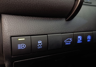 Подержанный автомобиль Toyota Camry Sedan 2022 года (18 фото)