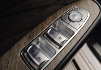 Подержанный автомобиль Tank 500 2023 года (15 фото)