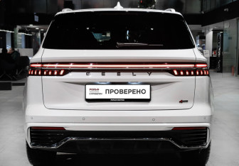 Подержанный автомобиль Geely Monjaro 2023 года (5 фото)