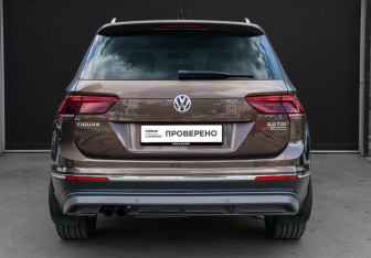 Подержанный автомобиль Volkswagen Tiguan 2017 года (5 фото)