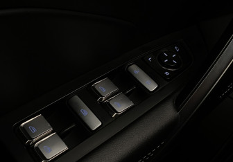 Подержанный автомобиль Geely Atlas Pro 2022 года (25 фото)