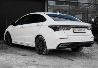 Подержанный автомобиль Omoda S5 2024 года (7 фото)