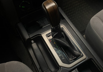 Подержанный автомобиль Toyota Land Cruiser Prado 2012 года (16 фото)