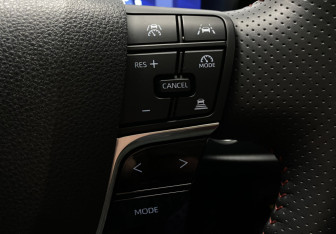 Подержанный автомобиль Toyota Camry Sedan 2024 года (25 фото)