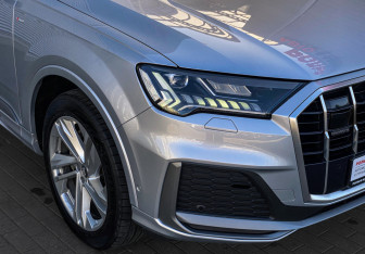 Подержанный автомобиль Audi Q7 2020 года (9 фото)