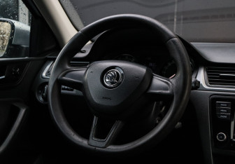 Подержанный автомобиль Skoda Rapid Liftback 2019 года (11 фото)