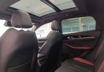 Подержанный автомобиль Geely Coolray 2024 года (11 фото)