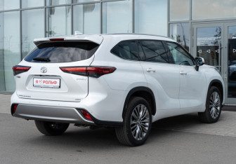 Новый Toyota Highlander 2026 (6 фото)