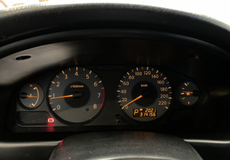 Подержанный автомобиль Nissan Almera Classic 2011 года (11 фото)