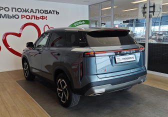 Подержанный автомобиль Jaecoo J7 2024 года (6 фото)