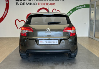 Подержанный автомобиль Citroen C4 Hatchback 2012 года (5 фото)