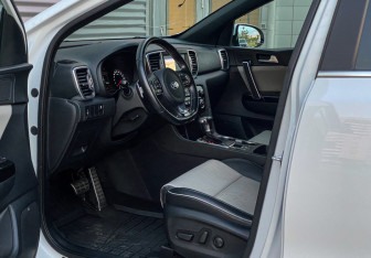 Подержанный автомобиль Kia Sportage 2018 года (13 фото)