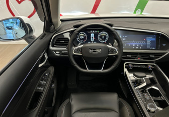 Подержанный автомобиль Geely Tugella 2021 года (9 фото)