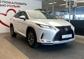 Подержанный автомобиль Lexus RX 2021 года (3 фото)
