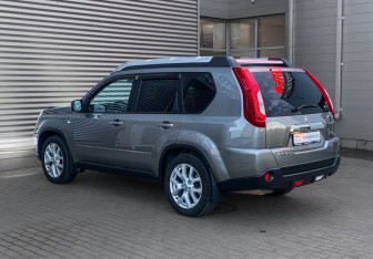 Подержанный автомобиль Nissan X-Trail 2012 года (4 фото)