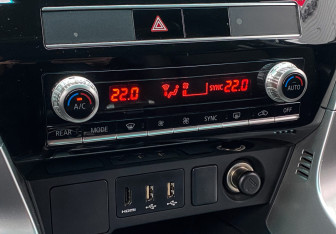 Подержанный автомобиль Mitsubishi Montero Sport 2022 года (15 фото)