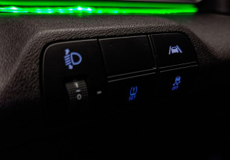 Подержанный автомобиль Hyundai Elantra Sedan 2020 года (11 фото)