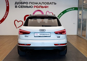 Подержанный автомобиль Audi Q3 2017 года (5 фото)
