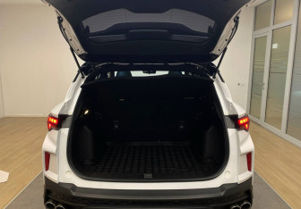 Подержанный автомобиль Geely Coolray 2024 года (22 фото)