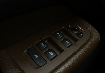 Подержанный автомобиль Volvo XC60 2021 года (24 фото)