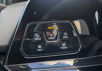 Подержанный автомобиль Volkswagen Golf Hatchback 2021 года (19 фото)