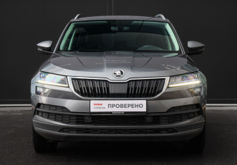 Подержанный автомобиль Skoda Karoq 2021 года (2 фото)