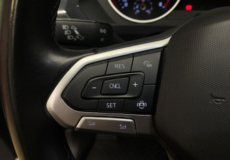 Подержанный автомобиль Volkswagen Tiguan 2021 года (20 фото)