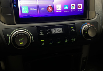 Подержанный автомобиль Toyota Land Cruiser Prado 2012 года (18 фото)