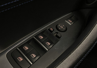 Подержанный автомобиль BMW X3 2018 года (12 фото)