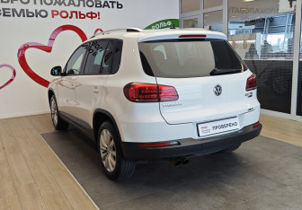 Подержанный автомобиль Volkswagen Tiguan 2016 года (6 фото)