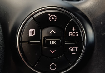 Подержанный автомобиль Kia Soul 2022 года (19 фото)