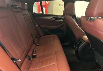 Подержанный автомобиль BMW X4 2019 года (7 фото)