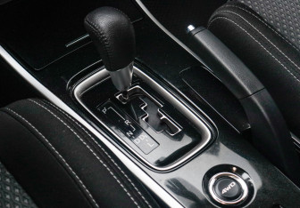 Подержанный автомобиль Mitsubishi Outlander 2018 года (17 фото)