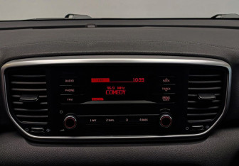 Подержанный автомобиль Kia Sportage 2020 года (12 фото)