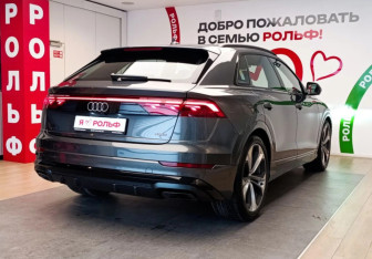 Новый Audi Q8 2025 (4 фото)