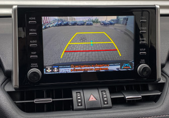 Подержанный автомобиль Toyota RAV4 2022 года (21 фото)