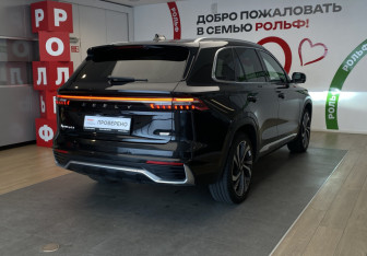 Подержанный автомобиль Geely Monjaro 2024 года (4 фото)