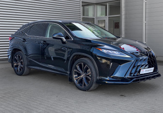 Подержанный автомобиль Lexus RX 2021 года (3 фото)
