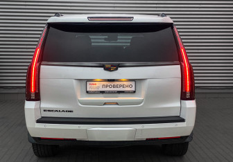Подержанный автомобиль Cadillac Escalade Suv 2020 года (6 фото)