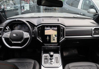 Подержанный автомобиль JAC T9 2024 года (10 фото)