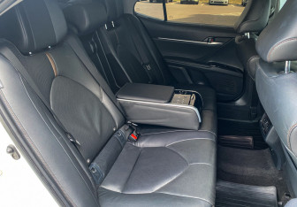 Подержанный автомобиль Toyota Camry Sedan 2018 года (11 фото)
