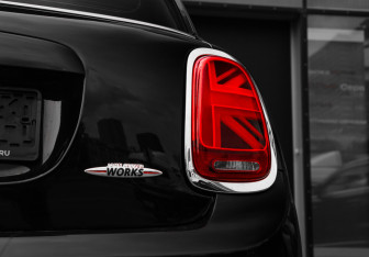 Подержанный автомобиль MINI Hatch 2016 года (34 фото)