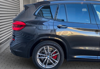 Подержанный автомобиль BMW X3 2020 года (9 фото)
